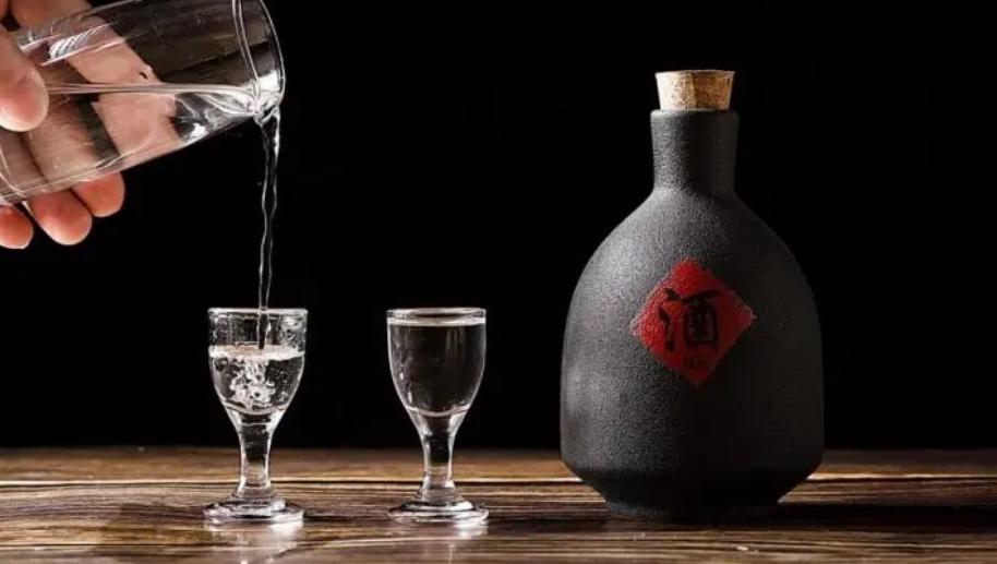 几十块牛栏山哪个酒最好喝,100元的牛栏山都是勾兑酒吗