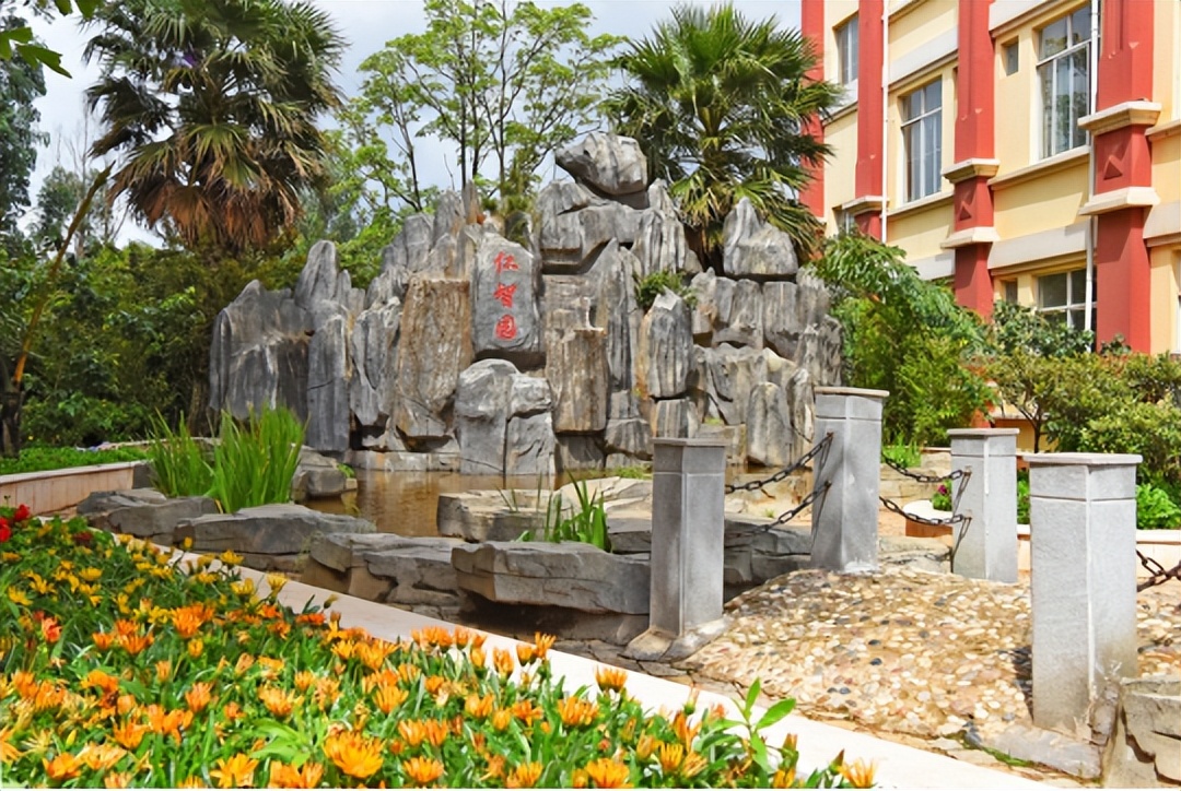 昆明三中空港实验学校,昆明空港实验学校怎样