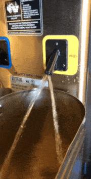 再也不喝酒了叫了个女代驾,叫个女代驾花了1800是什么梗