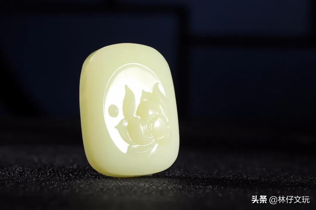 黄玉和黄口料哪个值钱一些,黄口料价值多少钱一斤