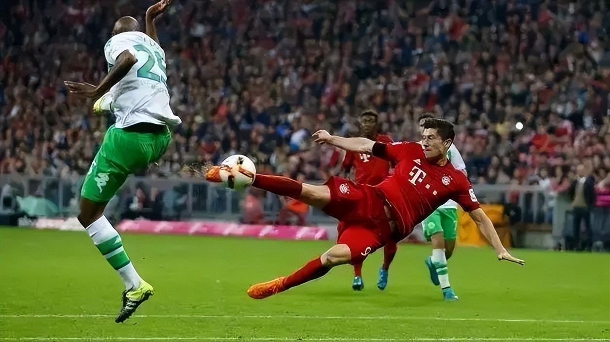 九五至尊高能场面莱万回放,足球十大难破的纪录莱万9分钟5球