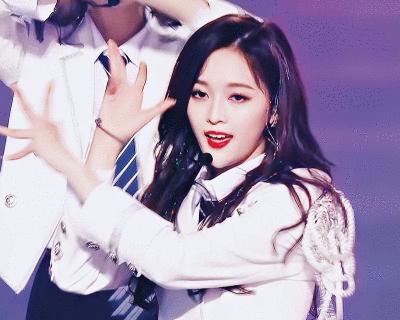 明星烤瓷牙发黑,明星烤瓷牙牙齿磨小后照片