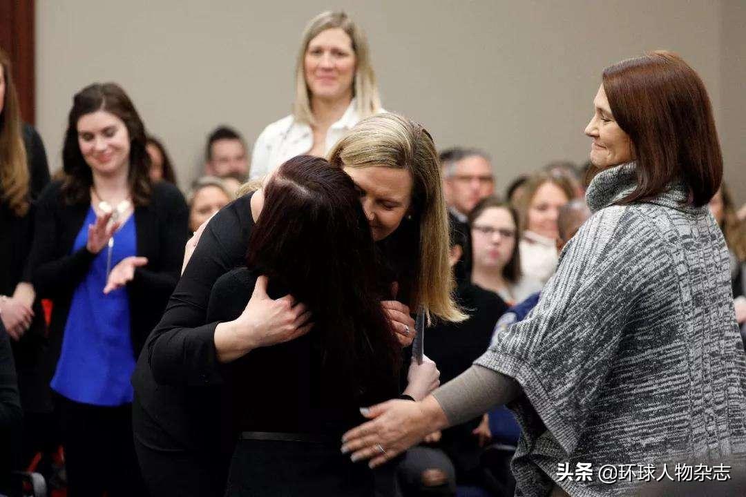 美国体坛最大丑闻！变态队医性侵500多人，国家赔24亿了结？