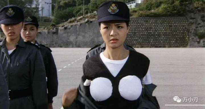 万小刀:“绝色*星艳**”的猛料