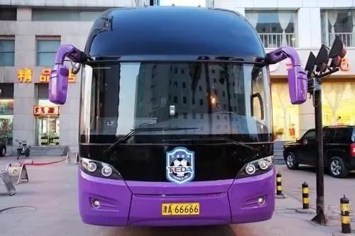世界顶级球队的大巴车,nba球队的球队大巴