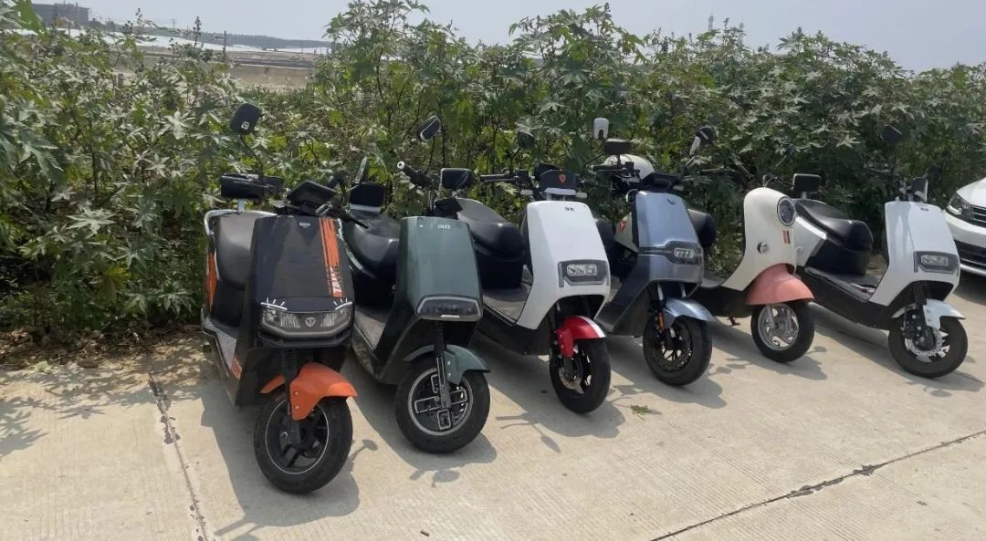 吴川警方破获一起盗窃车内财物案,吴川打击犯罪