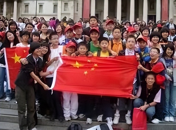 濡備綍鍦ㄨ嫳鍥藉仛涔版墜,鑻卞浗鏃跺皻涔版墜