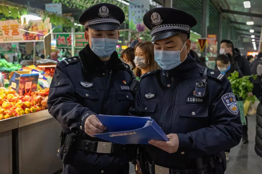 商州公安守护万家平安,守护万家团圆中秋节警察