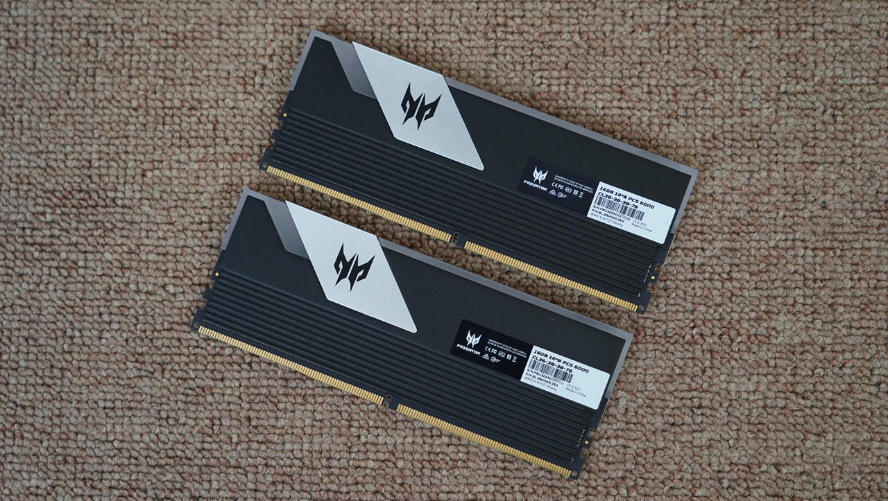 内存宏碁掠夺者ddr5跑分多少,宏碁掠夺者内存条炫光和冰刃展示