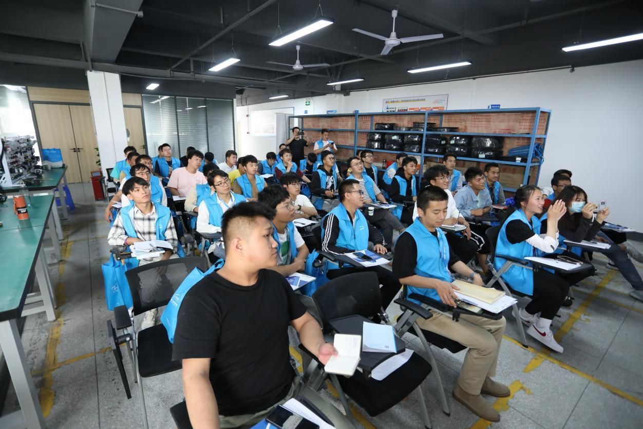 闆ㄩ湶璁″垝鍔╁姏璐洶瀛︾敓鍦嗘ⅵ鏈潵,闆ㄩ湶璁″垝甯壎璐洶瀹跺涵