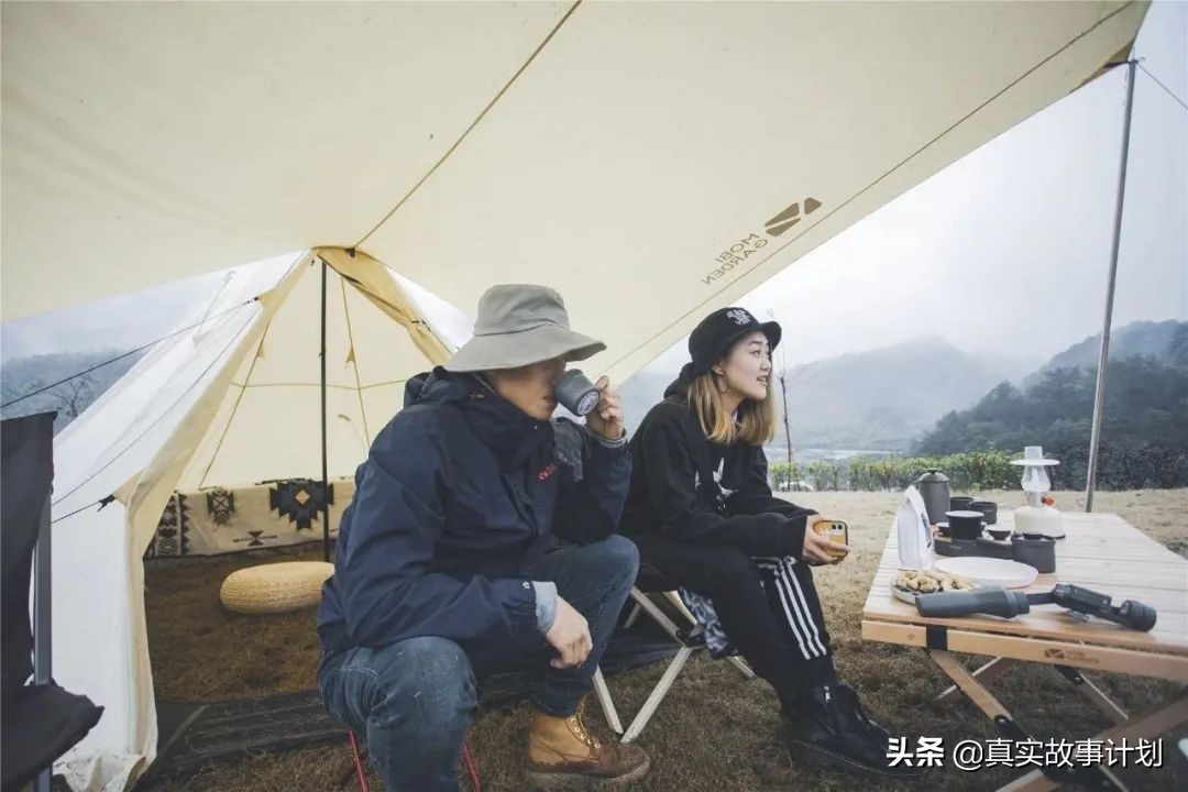 精致露营是年轻人中产阶级的幻觉,精致露营只是年轻人的中产幻觉