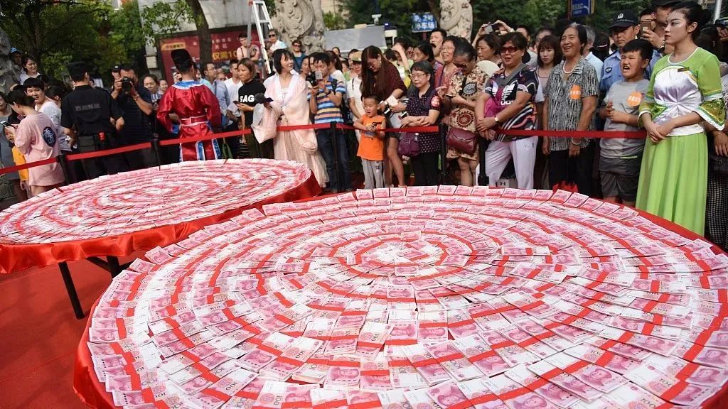 银行员工存多少钱才能存款,银行工作人员会把钱存自己银行吗