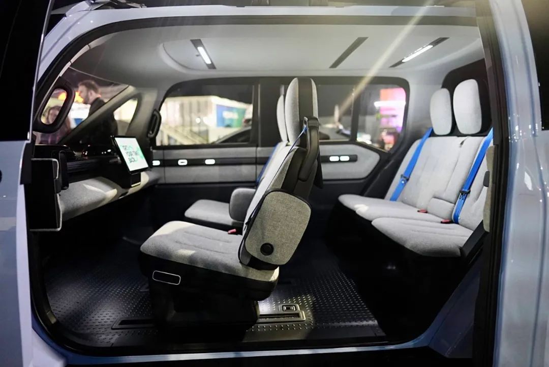 吉利2023新能源车型6座,吉利最新款车2023新能源