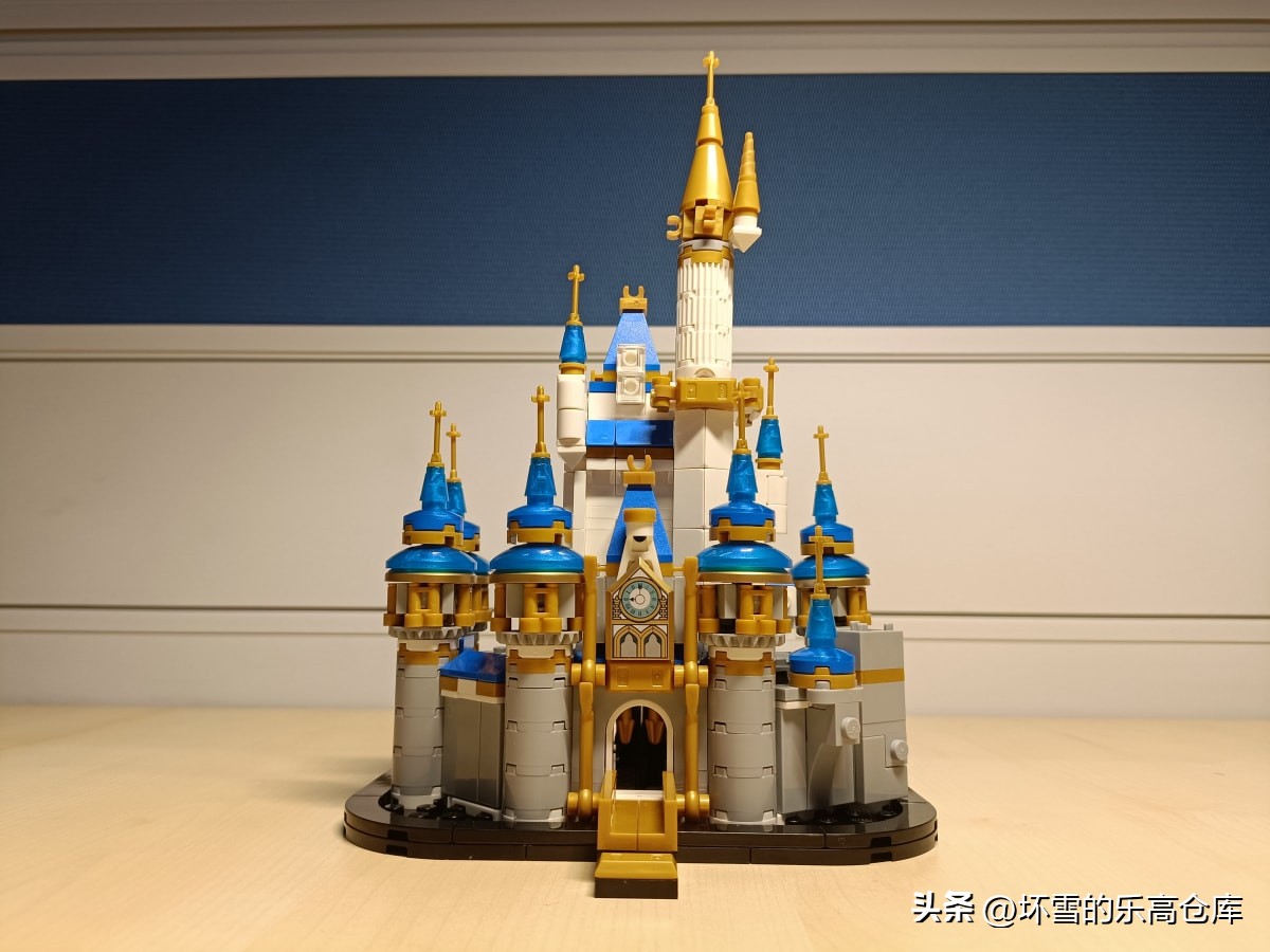 乐高新迪士尼城堡开箱,乐高新老两款迪士尼城堡组合