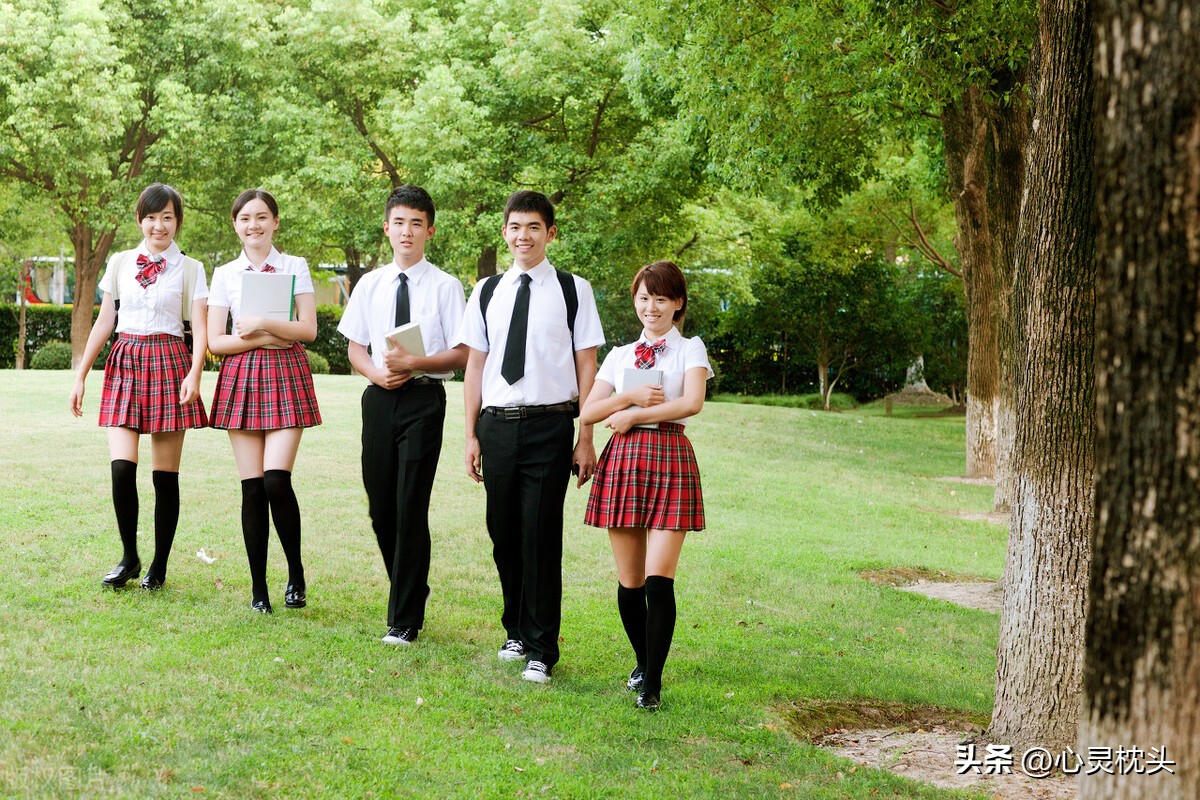 学校凭什么强制学生订夏季校服,江苏教育局有规定必须买校服吗