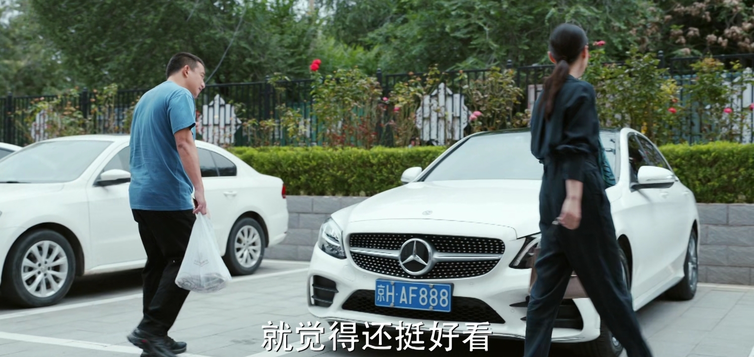 张卫国的夏天折射出中年的无奈 (张卫国的夏天经典语录)