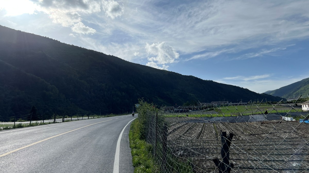 K叔大意刷马路，高人隐于三家寨|藏地骑行D7