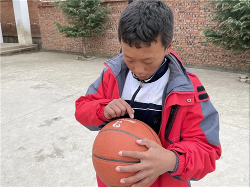 为中国足球梦想助力,为农村孩子筑梦爱心公益活动