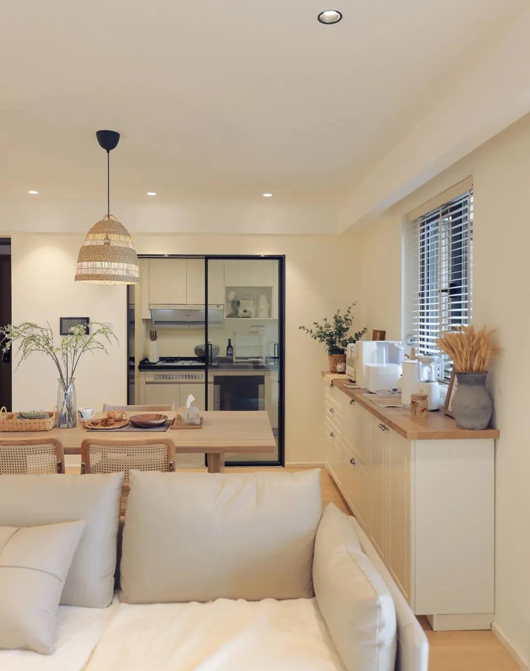 女主晒出装修一半的房子,女子晒25万弄的奇葩装修