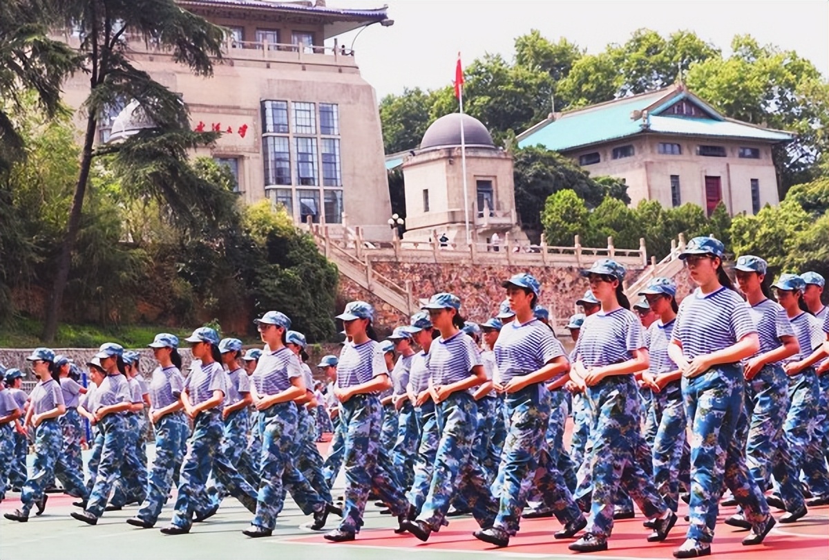 武大国内大学排名,中国名校最新排名大学武大和华科