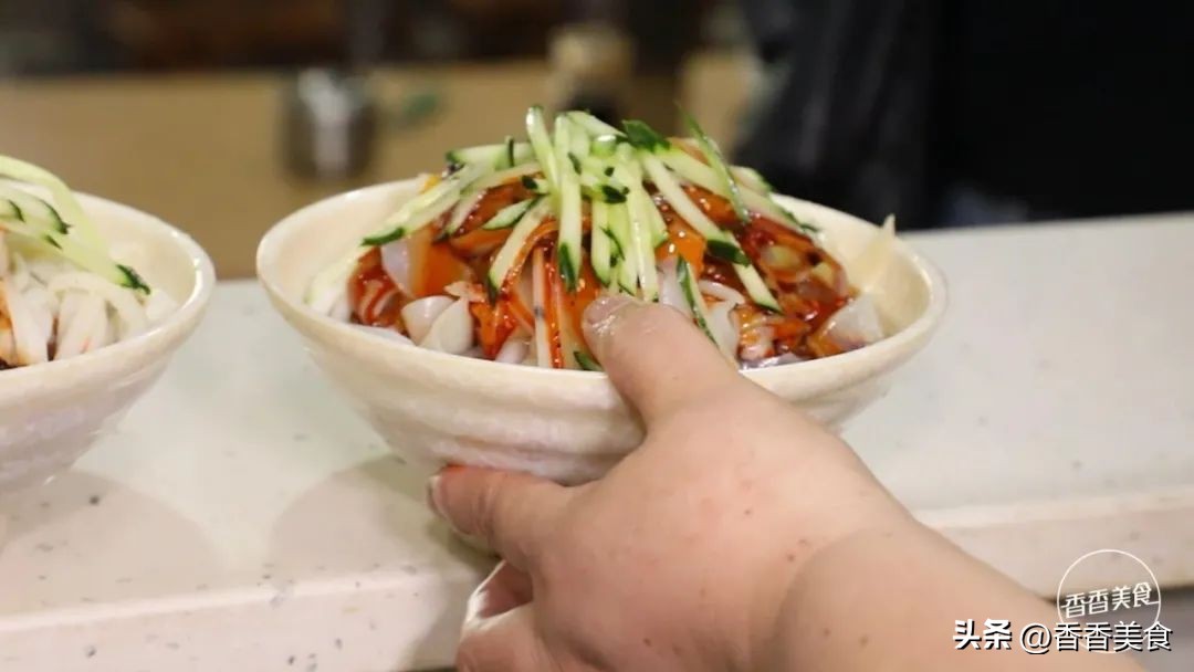 开了20年的街边小店,天津喝汤凉皮