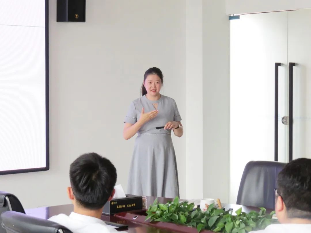 商务礼仪课程知识回顾,商业礼仪和商务礼仪