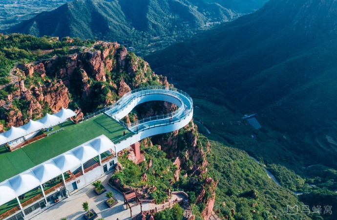 最好的风景是山里走走,最好的旅游风景在路上