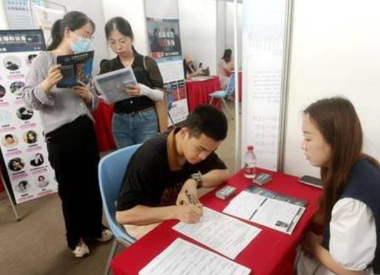 入职带最高学历还是第一学历,入职填第一学历还是最高学历