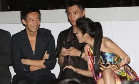 4对闹崩的塑料姐妹花：真情假意难辨，翻脸比翻书还快