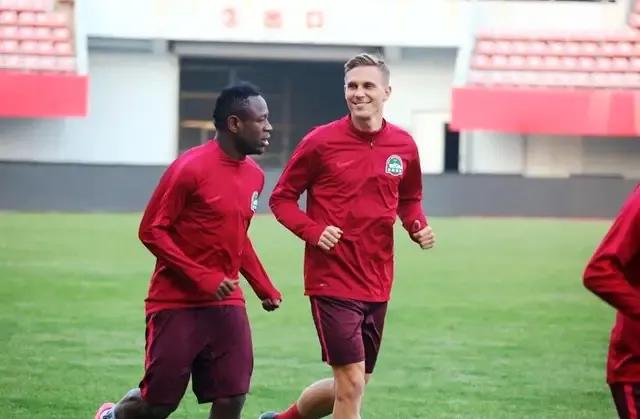 伊沃在河南建业踢什么位置,建业伊沃最新比赛视频