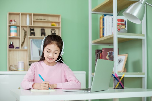 快乐学习可以理解为不需要吃苦不需要努力就能成功的意思吗?