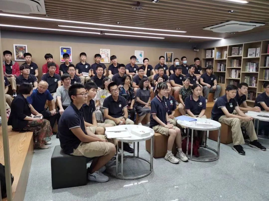 东大精英学校,大英才班和小英才班哪个好