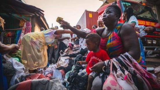 中国旧衣在非洲遭疯抢！日产600万件，旧衣回收或带动千万产业？