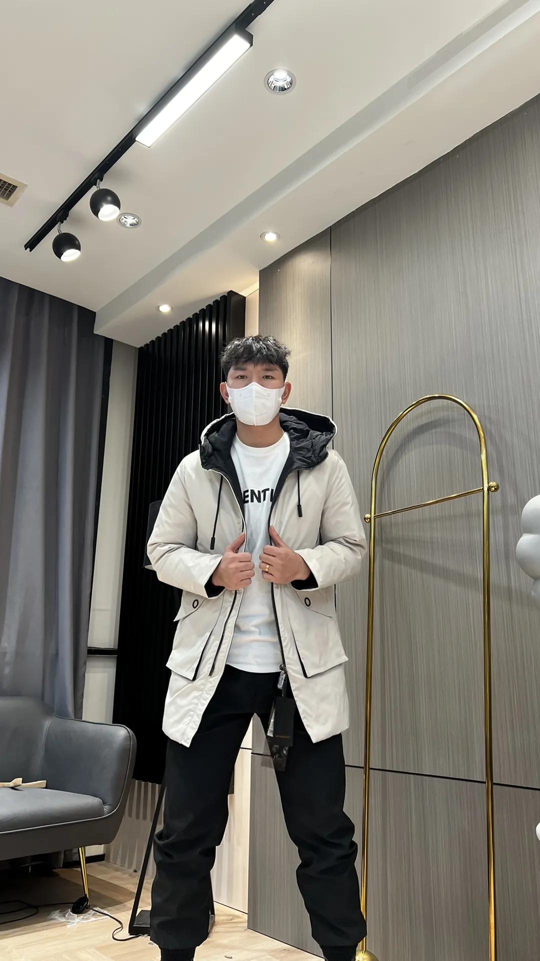 jeep男士中长款羽绒服,男士最新亮面羽绒服