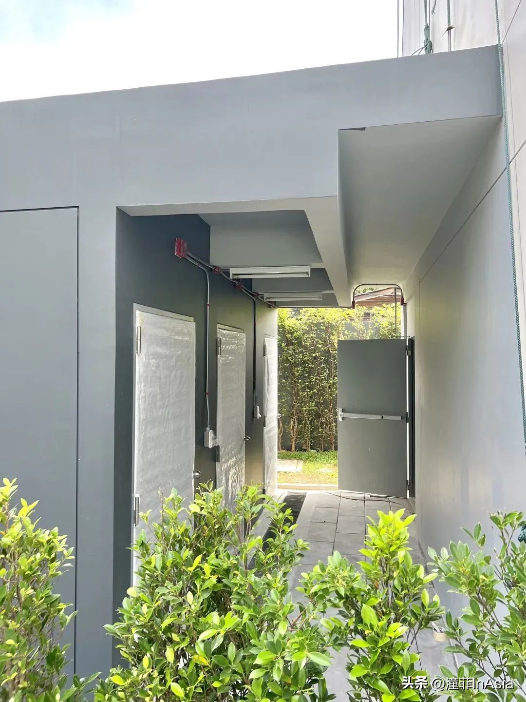 曼谷唯一外国人可直接个人名义购买的永久产权别墅，市中心地铁口