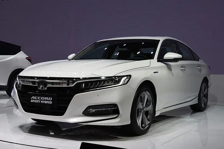 免充电油电混合车推荐10万以下,油电混合轿车10-15万无需充电