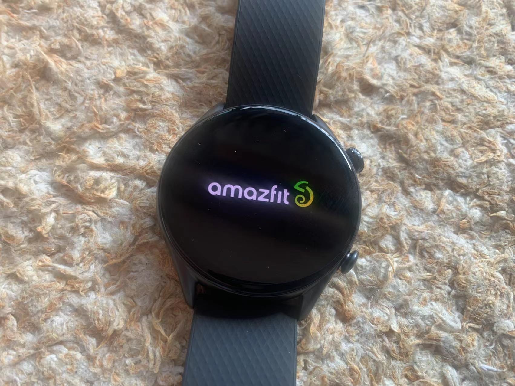 华米amazfitgtr3,华米gtr3pro和小米watchs1