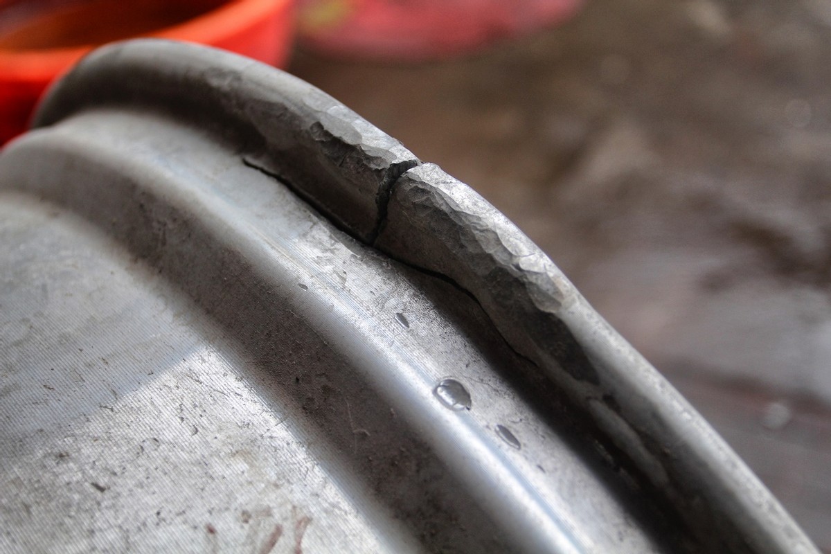 汽车轮毂剐蹭如何处理,轮毂蹭坏了怎么处理