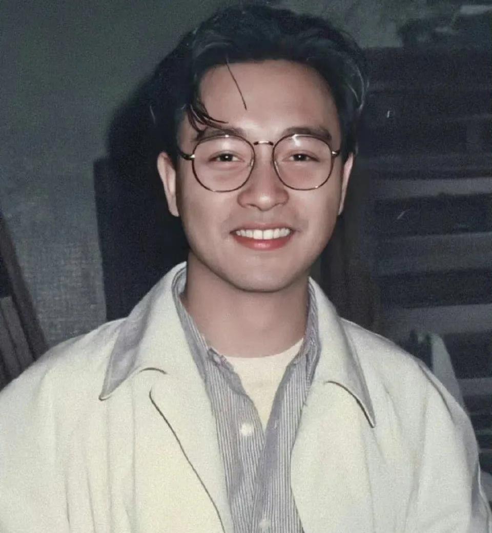 标准桃花眼的男星有哪些,最具桃花眼的男明星有哪些