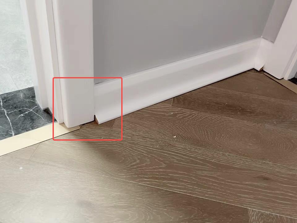 踢脚线作用是什么,踢脚线和踢脚线之间用什么