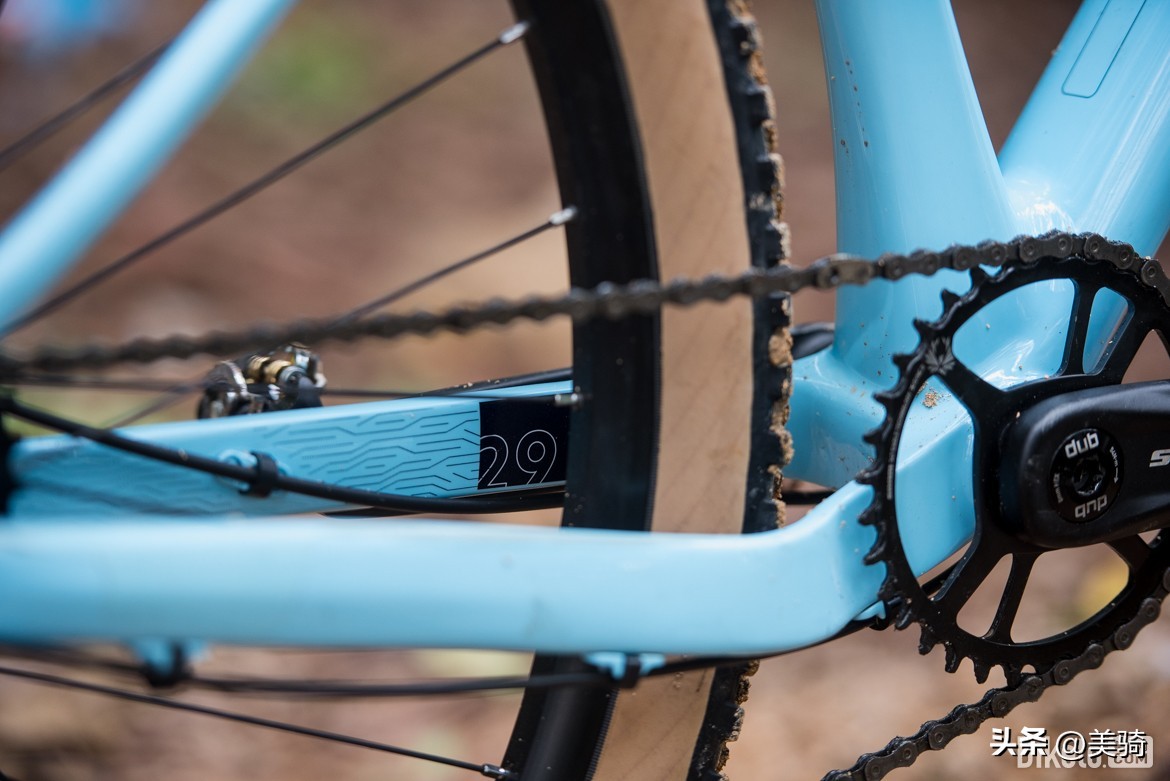 迪卡侬race900山地车测评,迪卡侬rockrider530山地车