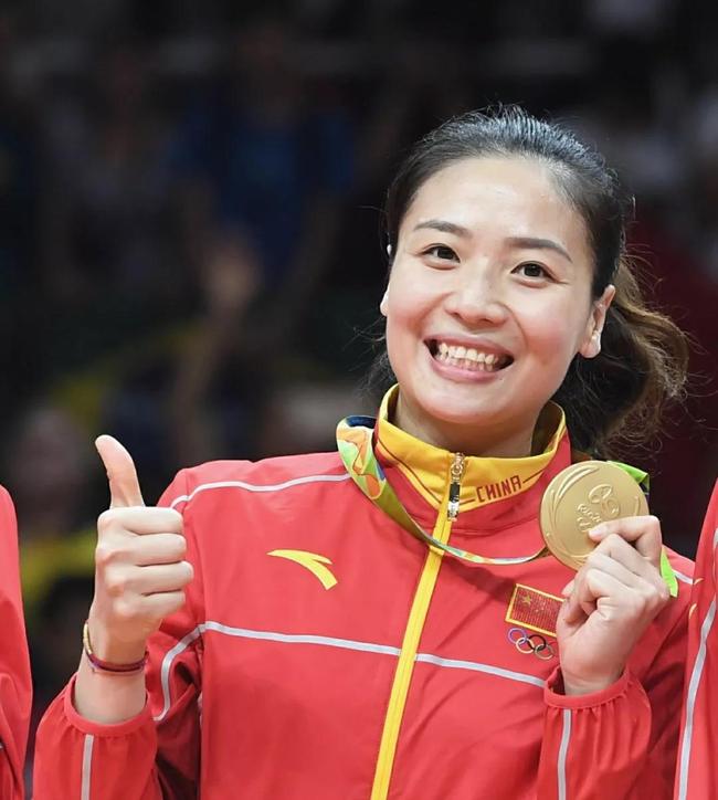 魏秋月晒金牌,魏秋月夺金