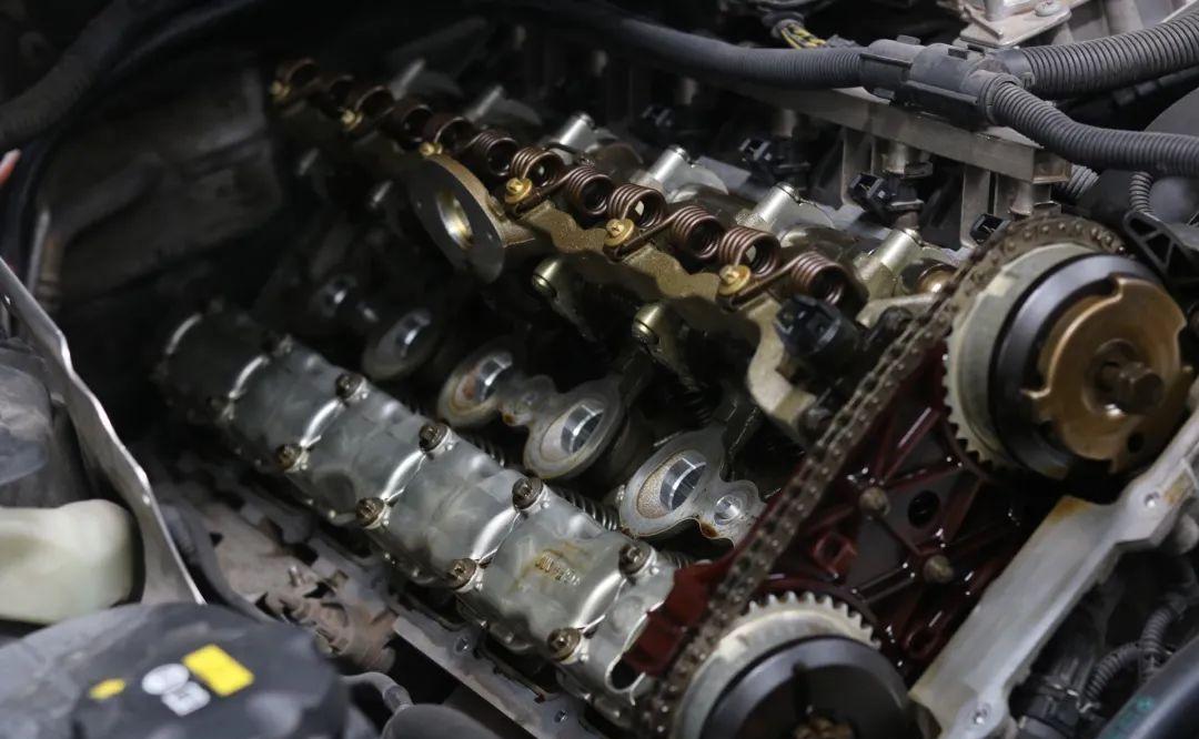 老款宝马730改新款全过程,12年40万公里宝马730翻新