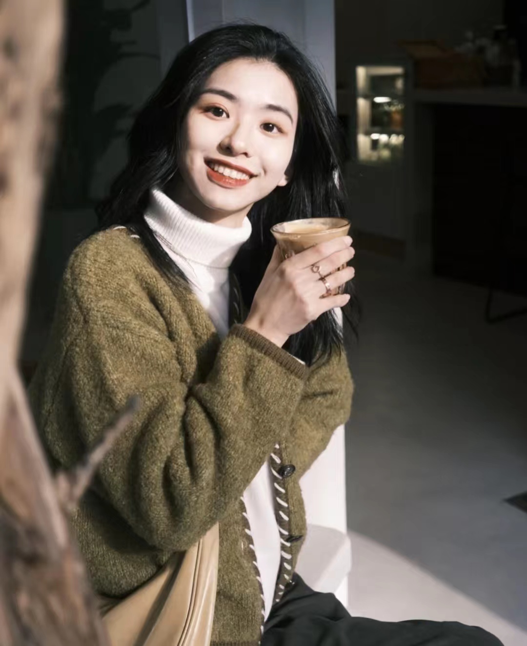 绿色配什么颜色最搭配比较高级,绿色和什么颜色搭配高级感