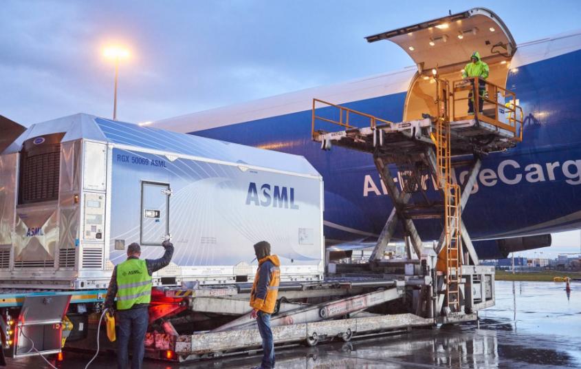 荷兰向中国出口光刻机了吗,荷兰宣布限制光刻机出口