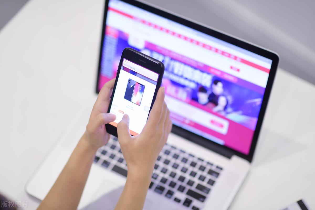 一二传媒专访完整版,一二传媒纳斯达克大屏