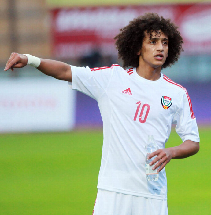 他,为了家人的未来效忠阿联酋,昔日亚洲足球先生,在伤病里沉沦