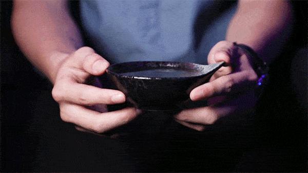 97香港回归纪念版赖茅2斤装,97年2斤装赖茅现在值多少钱一瓶