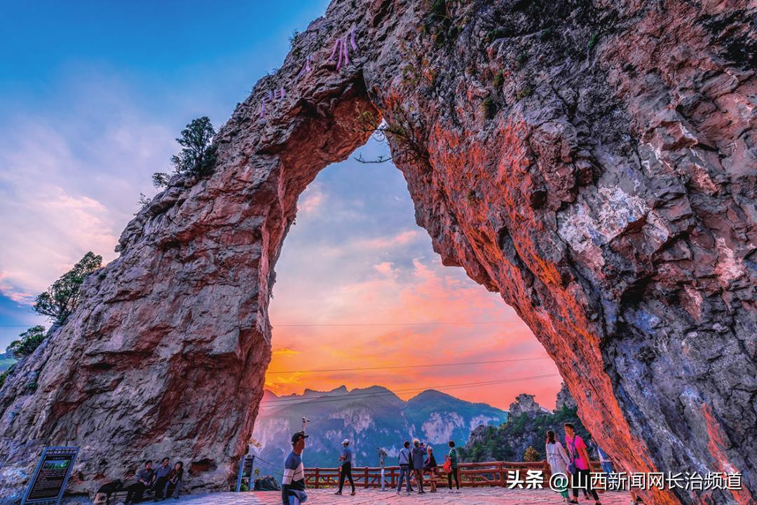 长治大峡谷八泉峡玩一趟,来一趟八泉峡文案