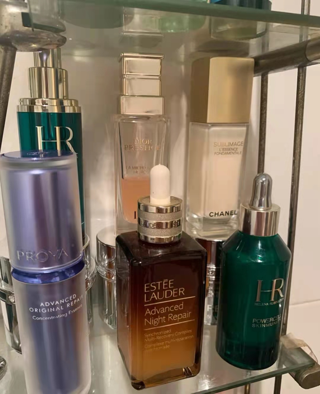 紧颜精华液和肌活精华液有区别吗,肌底精华液和精华液区别